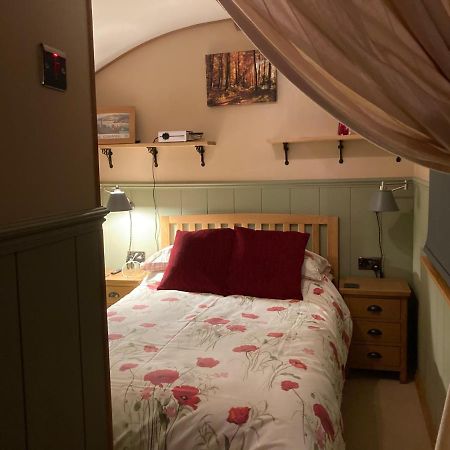 Brook The Shepherd Hut Saltash Exterior photo